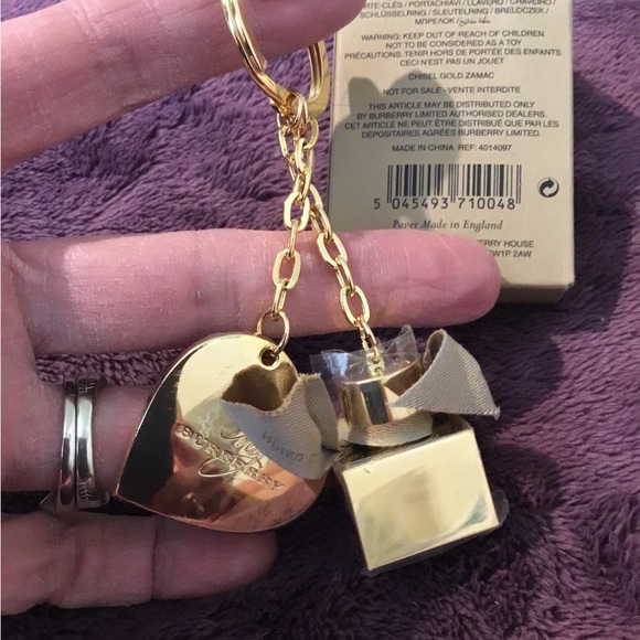 Authentic Burberry Herat & Perfume Bottle Keychain, NIB - Picture 11 of 13